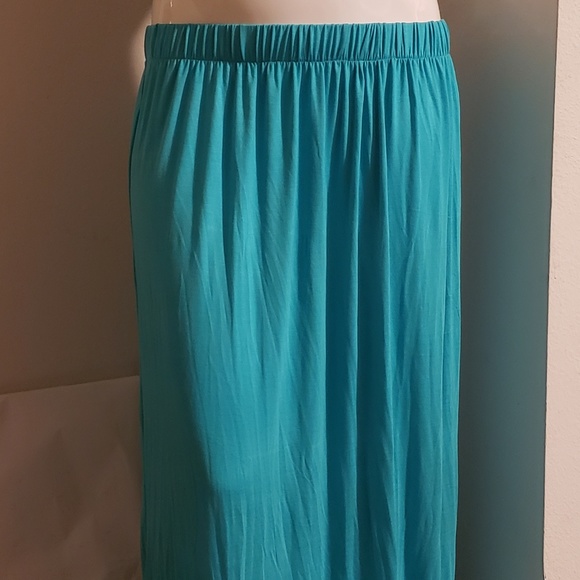 Plus size Maxi skirt. Aqua Green No pockets. Elastic waistband - Picture 5 of 7
